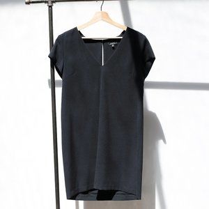 Aritzia Babaton Deep V Black Dress